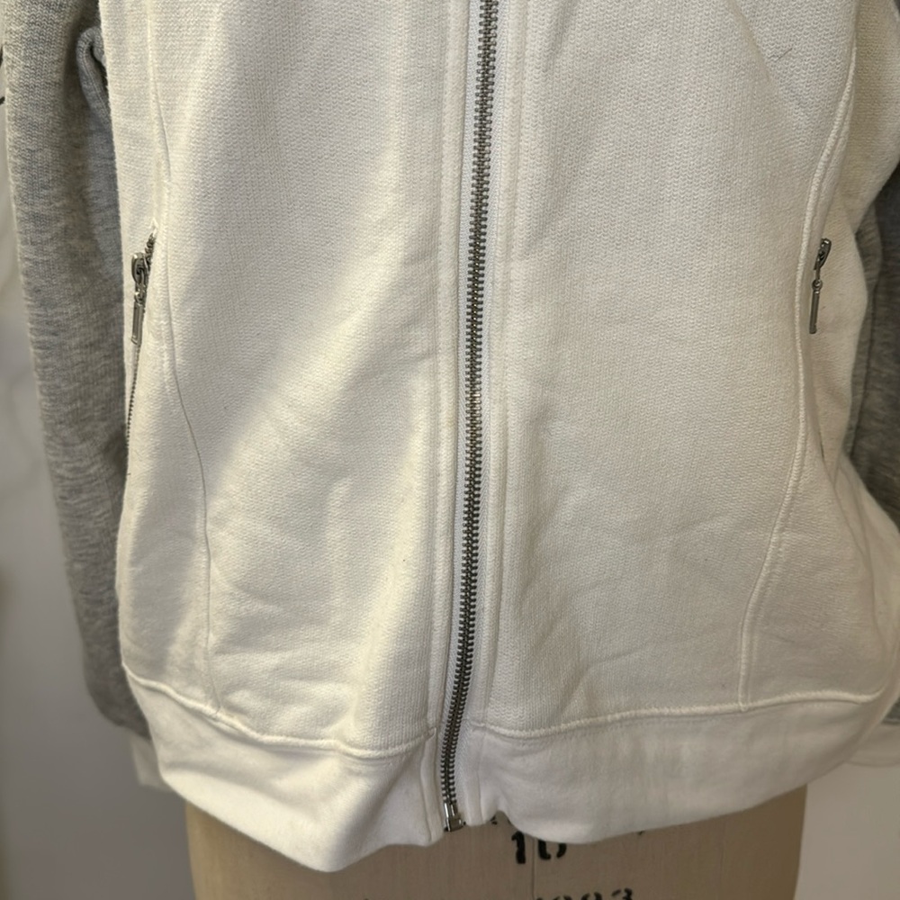 Lane Bryant long sleeve zip up sweater with zipper pockets - Picture 2 of 5